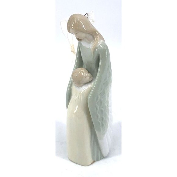 Hallmark Keepsake Christmas Ornament Angel In Disguise Porcelain 4" Tall 2002 - Picture 1 of 7